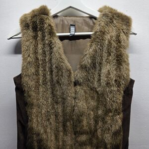Laundry By Shelli Segal Faux Fur Vest in Rich Brown